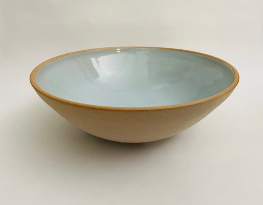 Serving bowl with Celadon interior