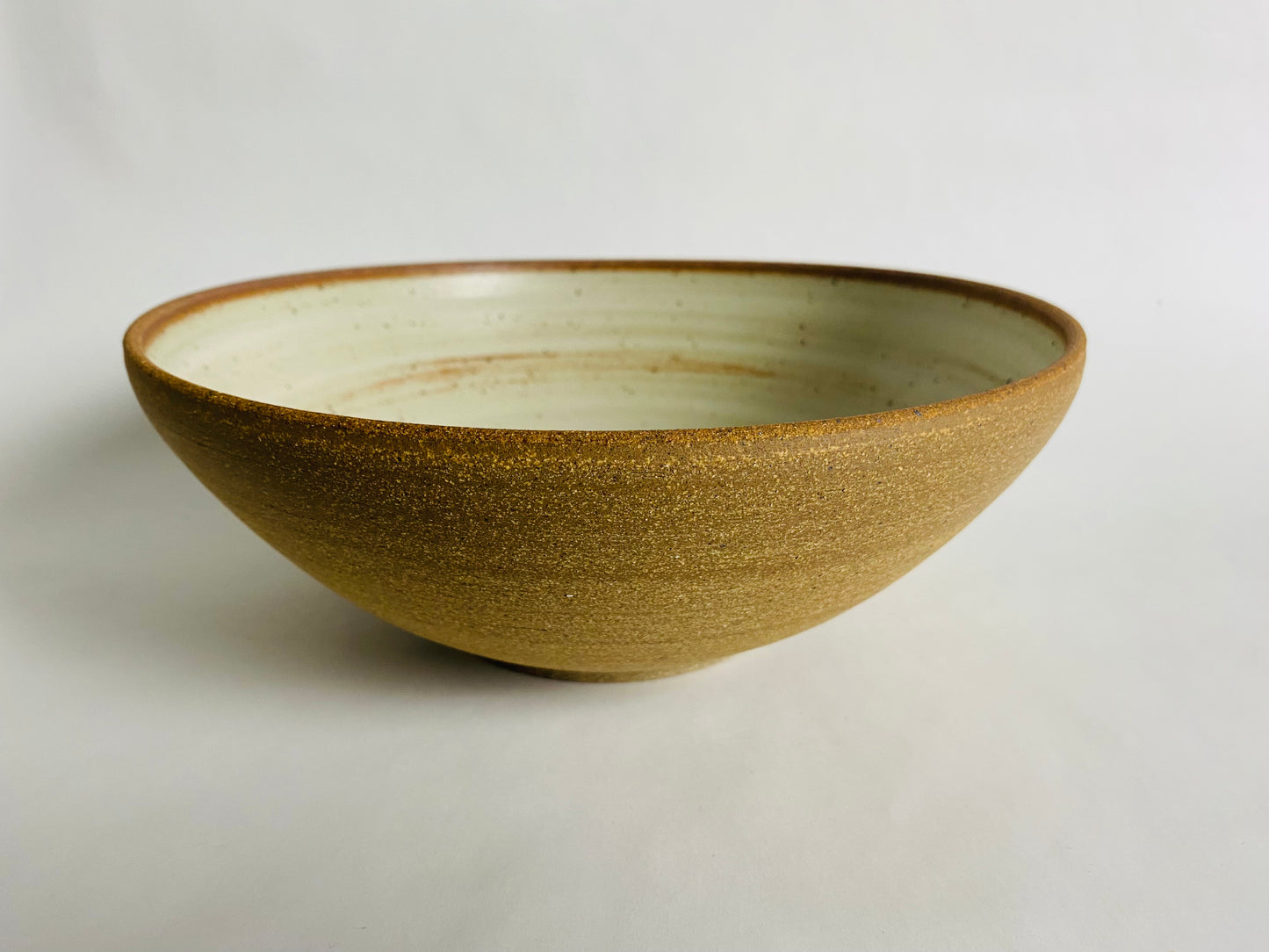 Serving bowl with a matte glaze