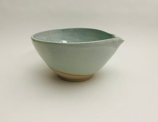 Pouring bowl in a matte finish