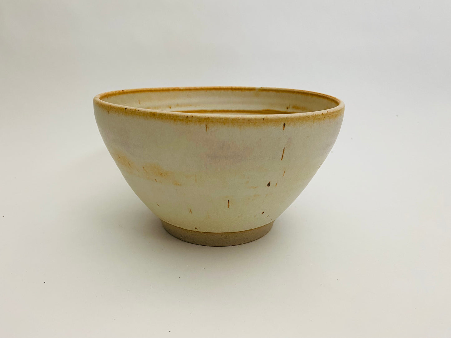 Ramen bowl. Stoneware Clay, Matte Glaze.